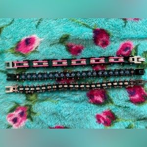 Chain link brackets set of 3.